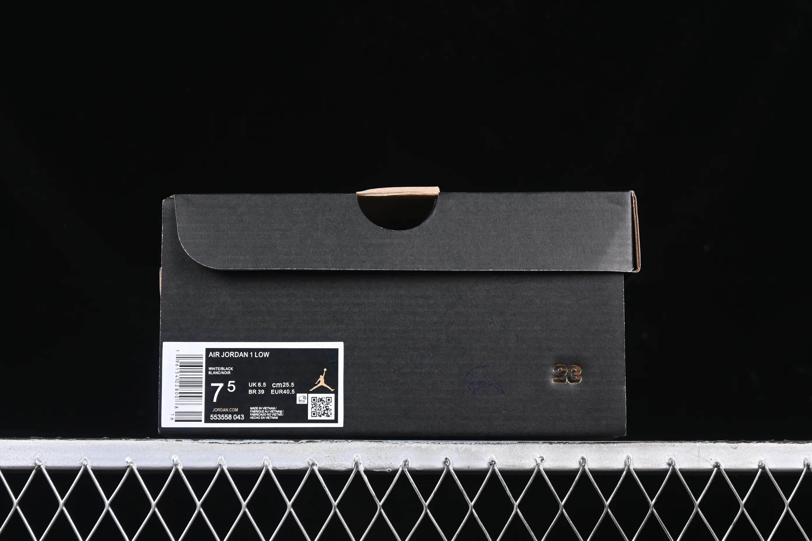 All categories Air Jordan Jordan series basketball shoes Air Jordan 1 Low Air Jordan 1 Low AJ1 Joe 1 black and white low-top retro basketball shoes 553558-043